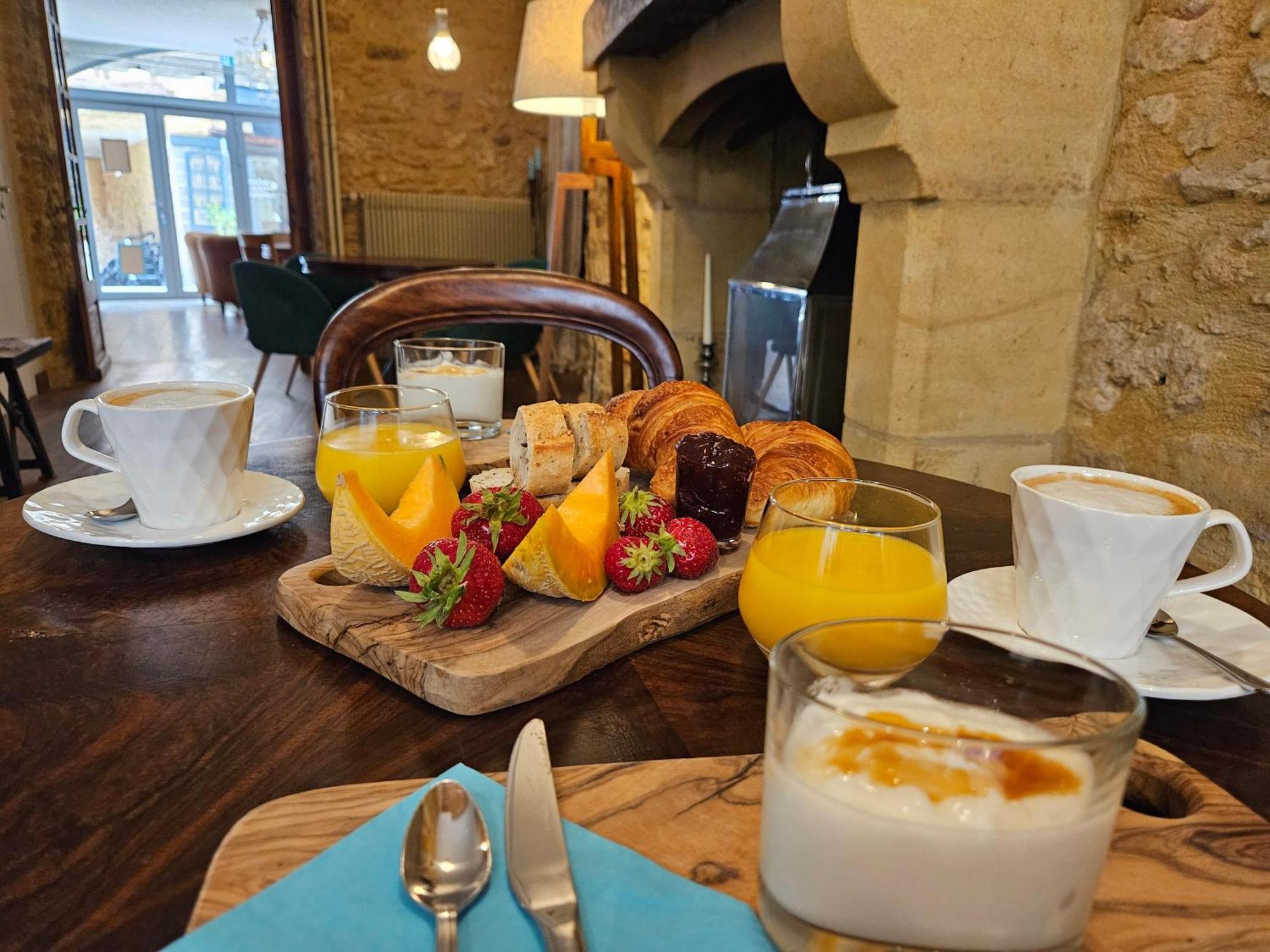 Planches Et Plonk Bed & Breakfast Belvès Екстериор снимка